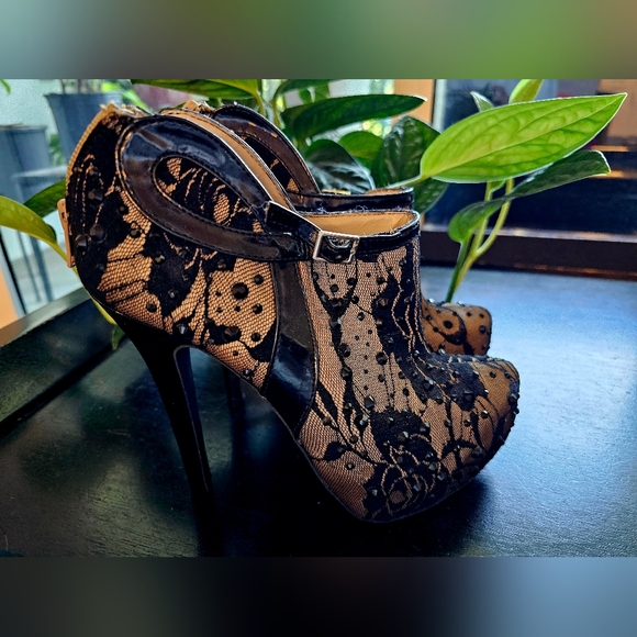 Shii by Journey Heels - Picture 4 of 6